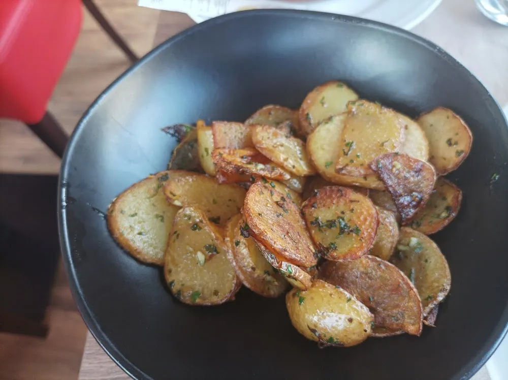 Accompagner de Pommes de Terre Salardaises