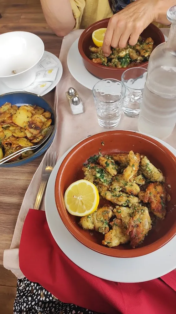 Les Cuisses de Grenouilles À Volonté